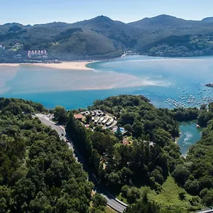 ** Parque de vacaciones Portuondo Parking Gratuito España